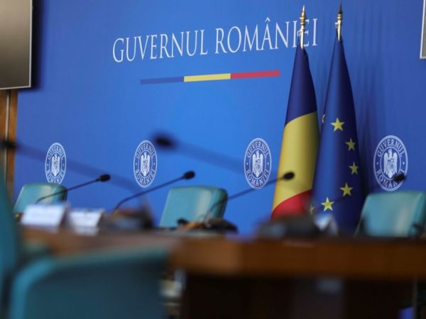 Sala-Muntenia-in-care-au-loc-sedintele-de-guvern-Palatul-Victoria-17-iunie-2025.-Inquam-Photos-Octav-Ganea.jpg