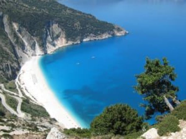 Sfat-pentru-turi--tii-afla--i-cu-ma--ina---n-Grecia-----Face--i-asta---i---n-principiu-sc--pa--i----i---nc---o-chestie-tip-SF------.jpg