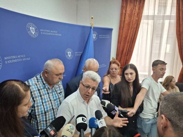 Sindicalisti-la-dezbaterea-privind-plata-pensiilor-private.jpg