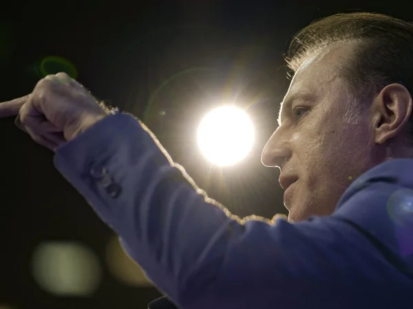 Analiză detaliată a situației economice din România în contextul ratingului Fitch pentru anul curent