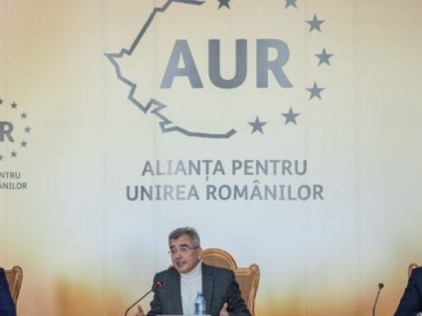 AUR anunță patru moțiuni de cenzură împotriva guvernului Bolojan: atacă toate reformele, mai puțin la pensiile magistraților