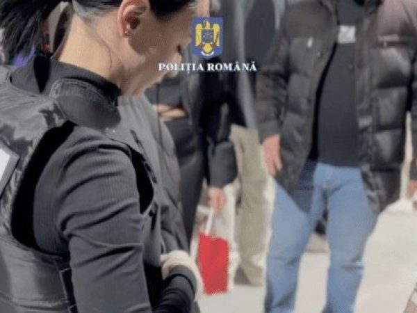 Bărbat reținut pentru furnizarea de droguri unei eleve de 14 ani în curtea unei școli din Mangalia