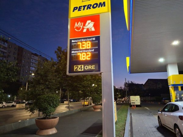 carburant-1-august-1.jpg