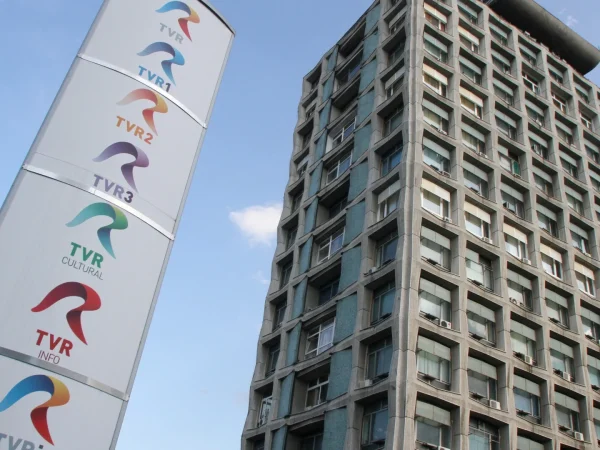 Conflictul simbolic dintre USR și TVR: ce înseamnă „Televiziunea românilor”