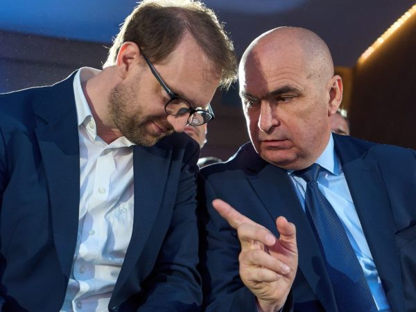 Critica Deputatului USR la Guvernul Bolojan: Reforma pierdută și impactul asupra firmelor mici