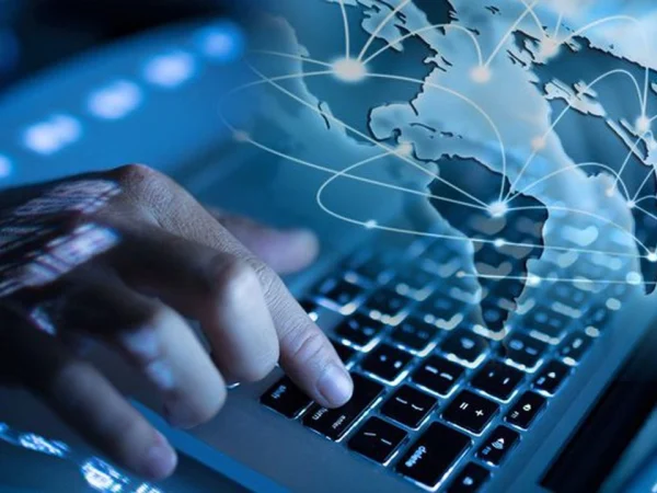 Cum să eviți să fii victimă a fraudelor online: ghid complet pentru navigarea în mediul digital