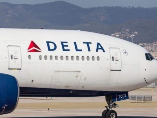 Delta Airlines în mijlocul unei controverse: Utilizarea AI pentru stabilirea prețurilor biletelor
