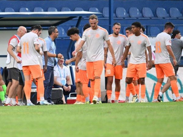 Dezbatere aprinsă: Situația stadionului de la Clinceni