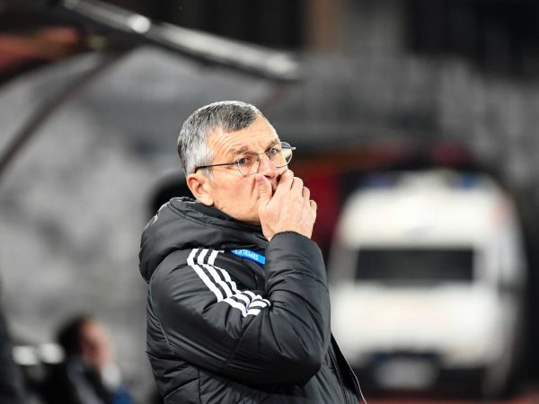 Dinamo învinge Universitatea Cluj cu 4-2: Sabău recunoaște superioritatea adversarilor