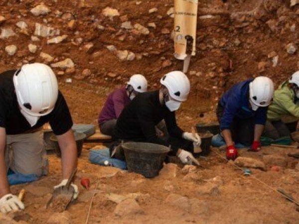 Echipa de arheologi dezvăluie descoperirea rămășițelor unei femei din civilizația Caral din Peru