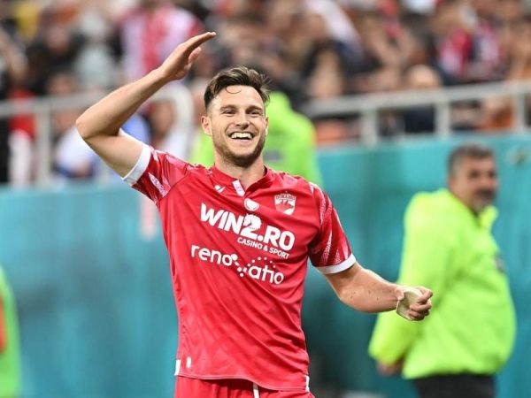 FCSB își propune să ajute Dinamo să iasă din insolvență prin transferul lui Dennis Politic