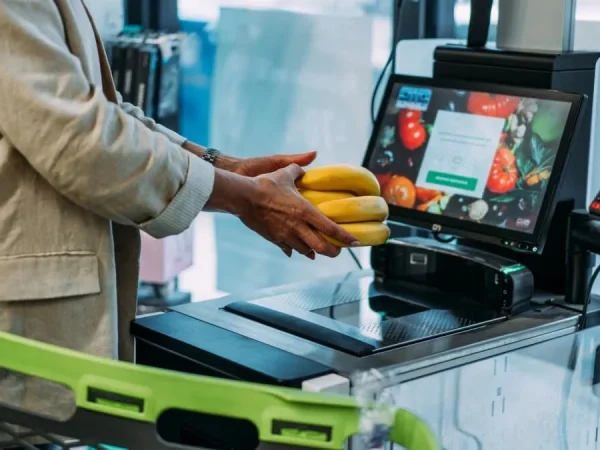 Fenomenul furturilor din magazine și impactul asupra comercianților în România