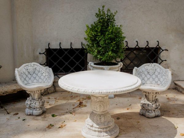 Ședințe Foto Exclusiviste la EkoGroup Vila: Rafinament și Artă