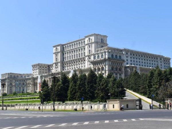 image-2023-02-28-26113431-41-palatul-parlamentului.jpg