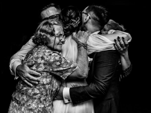 Emoțiile Nunții Tale Surprinse de Adrian Scîntei, Fotograf de Nuntă București