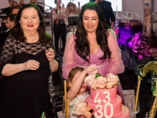 Ce mesaj a transmis Oana Roman în ziua în care mama sa ar fi împlinit 84 de ani: „Sper să sărbătorești!”