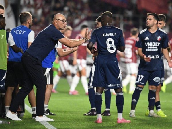 Leo Grozavu, antrenorul FC Botoșani, anunță surprinzător după ce echipa sa a urcat pe primul loc în SuperLiga: „Aceasta este rampa de lansare”