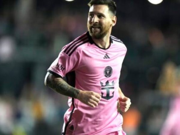 Messi strălucește în MLS: „Dublă” pentru Inter Miami în victoria cu Nashville