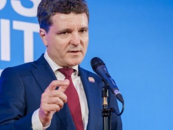 Nicușor Dan va discuta cu președintele Cehiei și o delegație senatorială americană la summit-ul NATO din Haga