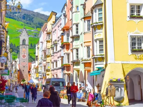 Oferte speciale pentru relocare în Europa: Italia, Spania, Irlanda și Scoția atrag noi locuitori