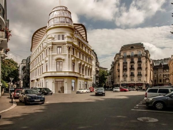 one-athenee.jpg