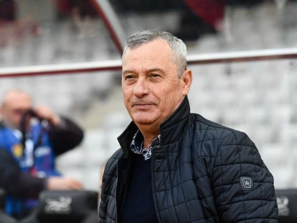 Planuri ambițioase pentru viitorul echipei UTA Arad: Mircea Rednic rămâne antrenor