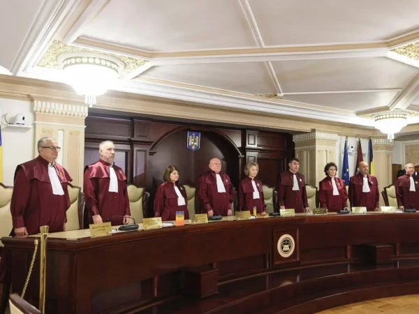 Presiuni politice asupra CCR: Consilierul lui Bolojan critică decizia magistraților