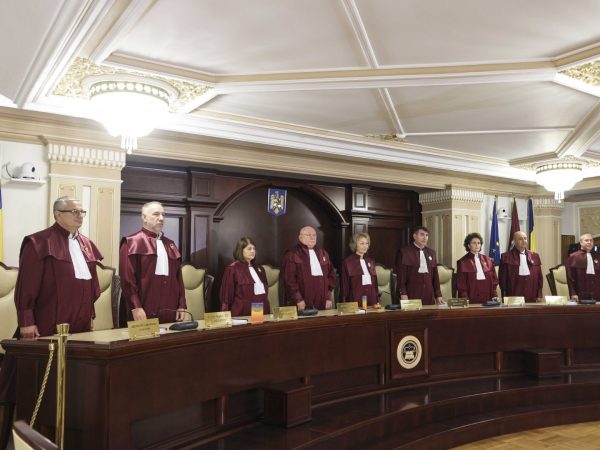 Proiectul de Sancționare a Membrilor CCR Criticat de un Judecător al Curții: Impactul Asupra Independenței Instituției