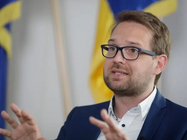 Reforma în Ministerul Apărării: Ce urmează după demisia lui Ionuţ Moşteanu