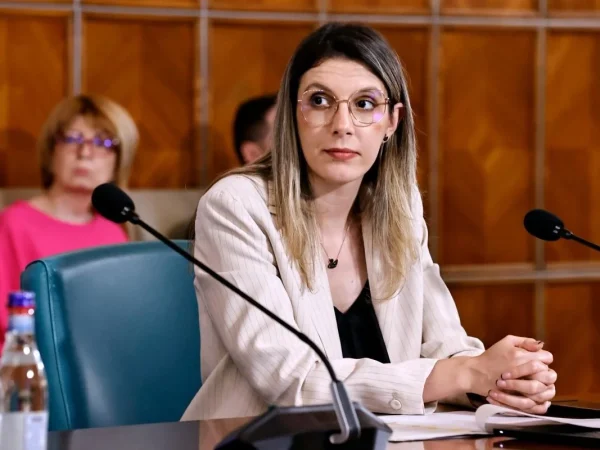 Reformularea propusă a știrii: