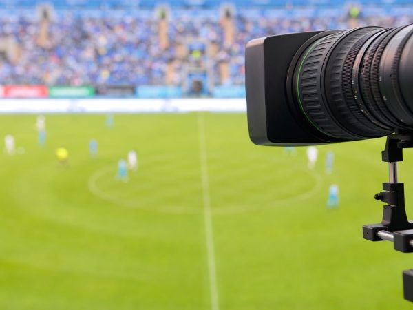 Revolutia drepturilor TV in fotbalul romanesc: Cine detine controlul acum si cat costa