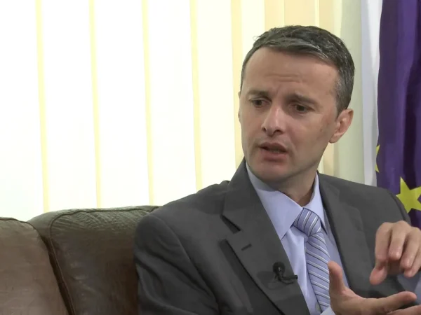 România implementează măsuri de austeritate: impactul asupra economiei și populației