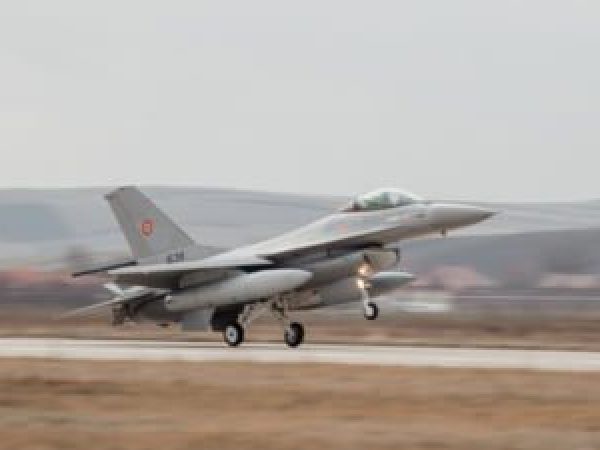 România se pregătește să-și extindă flota de avioane de luptă F-16 pentru a-și proteja spațiul aerian