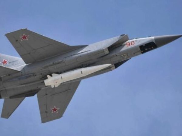 Rusia dezvăluie MiG-41, viitorul interceptor de generație nouă