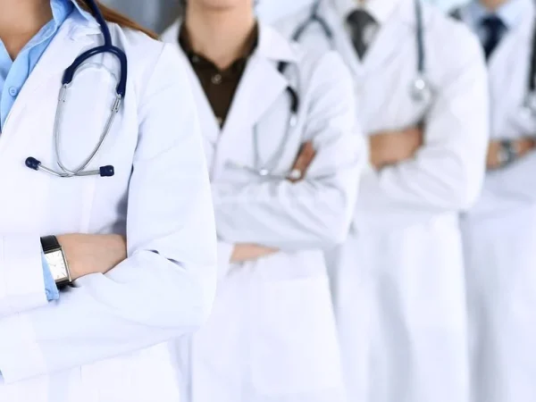 Sistemul public de sănătate în pericol: Ce spune un medic despre criza de medici din România