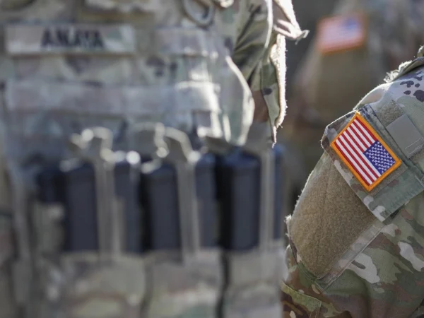 Soldații americani ajung în România cu avionul echipei de fotbal New England Patriots