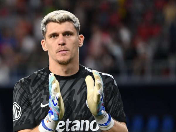 Ștefan Târnovanu suspendat două etape pentru ieșirea nervoasă din meciul cu Farul