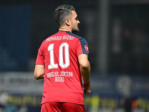 SuperLiga: Constantin Budescu și alți 6 jucători cheie părăsesc Gloria Buzău