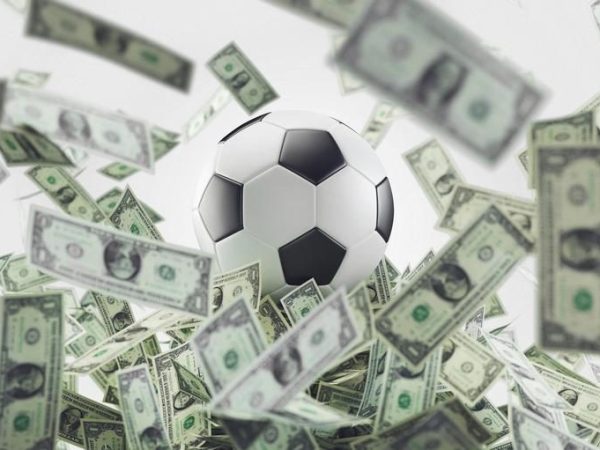 SuperLiga Românească în 2024: Record de Venituri și Investiții în Fotbalul Românesc