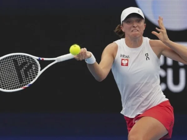 Surpriză în turneul de la Doha: Maria Sakkari o elimină pe Iga Swiatek