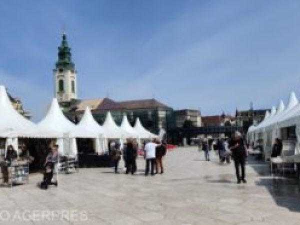targul-gaudeamus-oradea-mai-2025-agerpres_18270198-300x186.jpeg