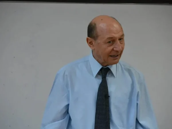 Traian Băsescu critică negocierile privind serviciile și parchetele: ce spune fostul președinte despre situație