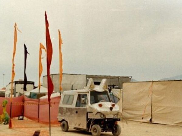 Trupele indiene împușcă mortal un pakistanez la frontiera internațională, provocând tensiuni după armistițiu