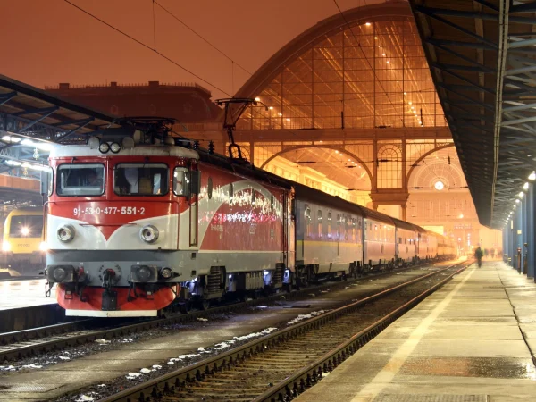 Un adolescent din Buzău, supraviețuind miraculos după ce a fost lovit de un tren