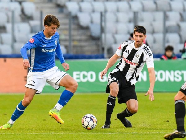 Universitatea Cluj triumfă asupra Farului Constanța în zece oameni