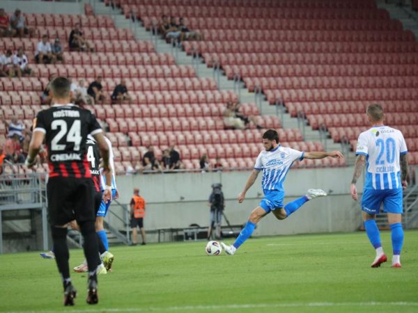 Universitatea Craiova vs. Spartak Trnava: O revenire incredibilă într-un meci de neuitat!